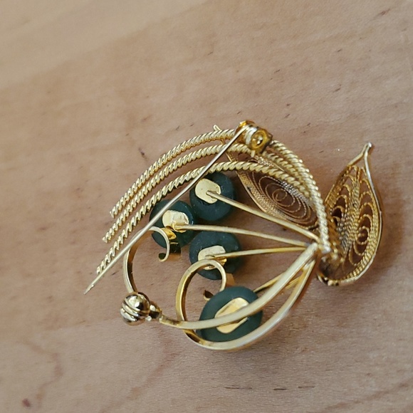 Genuine Jade and Rhinestone Goldtone Brooch only - Picture 6 of 8